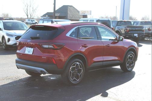 2026 Ford Escape Platinum