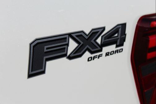 Star White Metallic Tri-Coat 2024 Ford F-150 Lariat