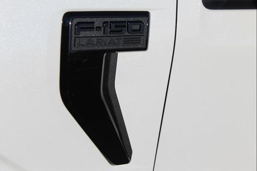 Star White Metallic Tri-Coat 2024 Ford F-150 Lariat