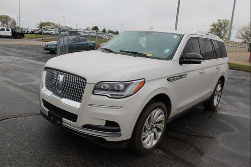 2024 Lincoln Navigator Premiere
