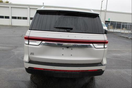 2024 Lincoln Navigator Premiere