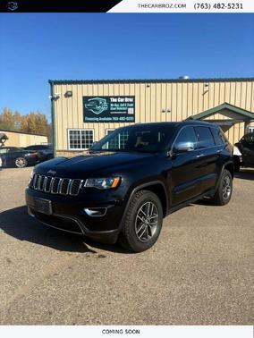 Diamond Black Crystal Pearlcoat 2017 Jeep Grand Cherokee Limited
