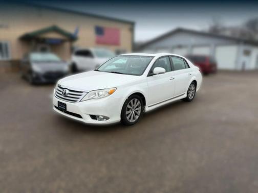 Blizzard Pearl 2012 Toyota Avalon Limited