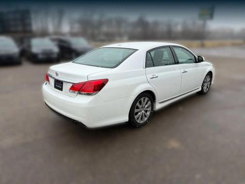 Blizzard Pearl 2012 Toyota Avalon Limited