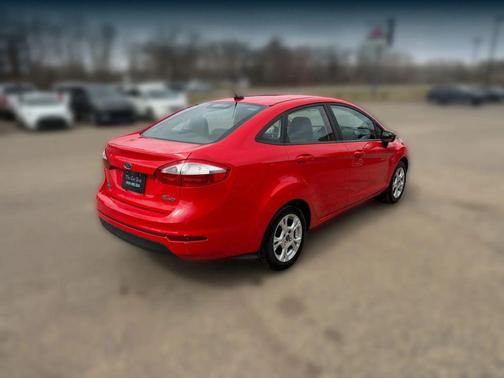 Red 2015 Ford Fiesta SE