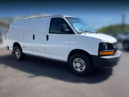 Summit White 2015 Chevrolet Express 2500 Work Van