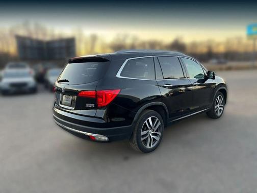 Crystal Black Pearl 2016 Honda Pilot Touring