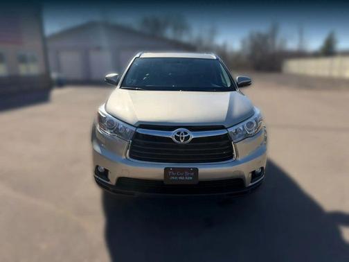 Tan 2016 Toyota Highlander Limited