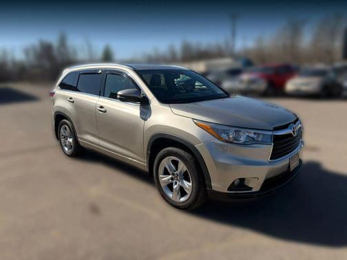 Tan 2016 Toyota Highlander Limited