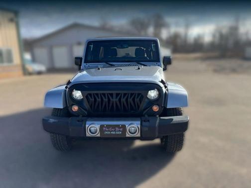Billet Silver Metallic Clearcoat 2017 Jeep Wrangler Unlimited Sahara
