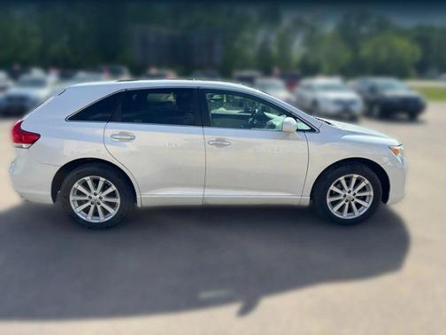 Blizzard Pearl 2011 Toyota Venza Base