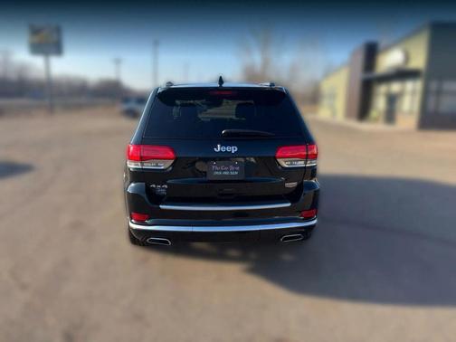 Diamond Black Crystal Pearlcoat 2018 Jeep Grand Cherokee Summit