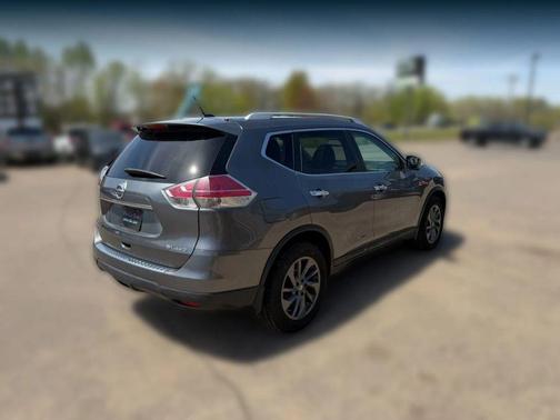 Gray 2016 Nissan Rogue SL