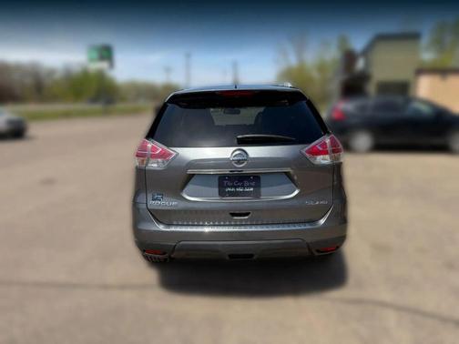 Gray 2016 Nissan Rogue SL