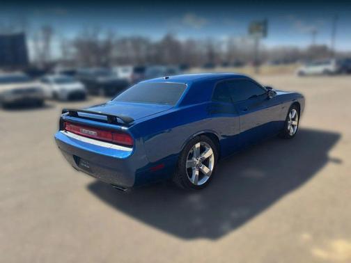 Deep Water Blue Pearlcoat 2010 Dodge Challenger R/T