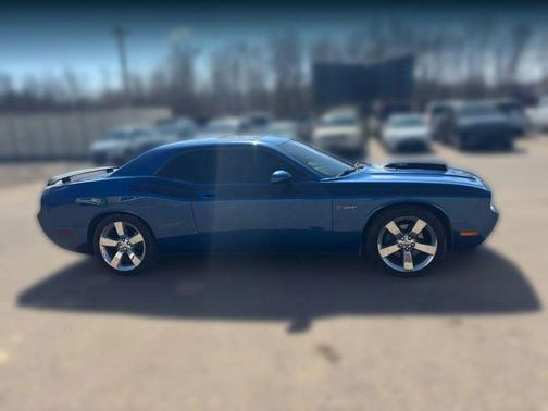 Deep Water Blue Pearlcoat 2010 Dodge Challenger R/T