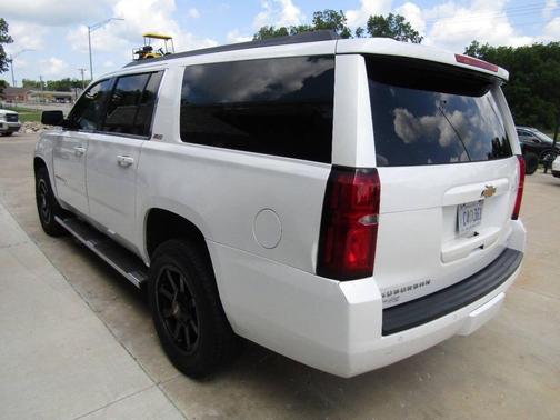 2016 Chevrolet Suburban LT