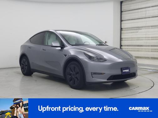 Silver 2024 Tesla Model Y Long Range