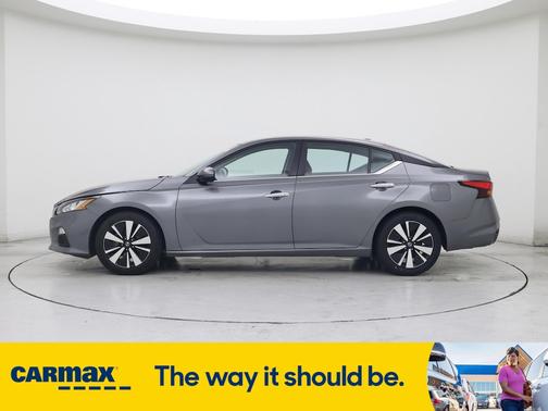 2022 Nissan Altima SV