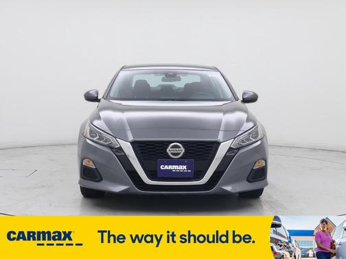 2022 Nissan Altima SV