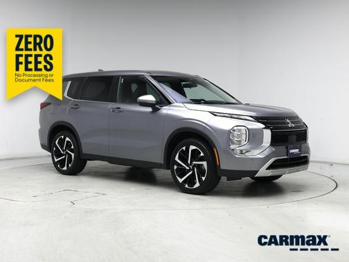 Gray 2024 Mitsubishi Outlander SE
