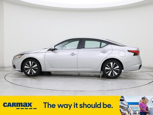 2022 Nissan Altima SV