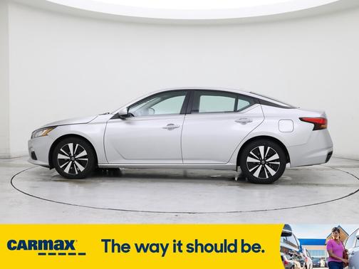 2022 Nissan Altima SV