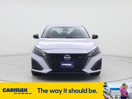 2023 Nissan Altima SR