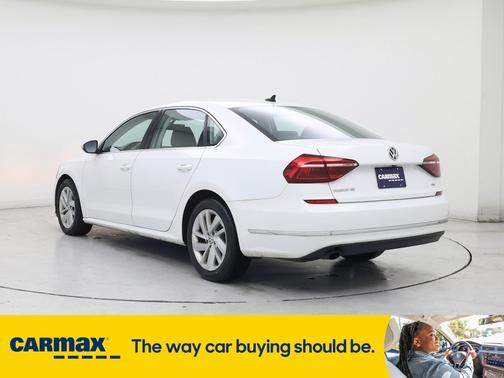 2018 Volkswagen Passat SE