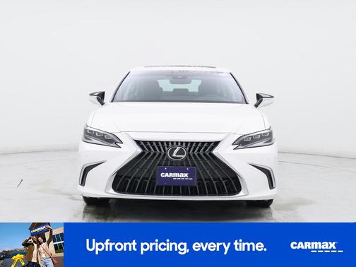 White 2023 Lexus ES 300h Luxury