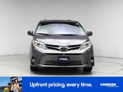 2020 Toyota Sienna XLE