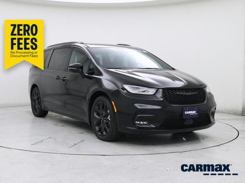 Black 2025 Chrysler Pacifica Limited