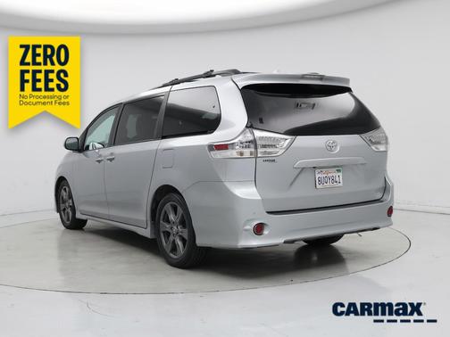 Silver 2020 Toyota Sienna SE Premium