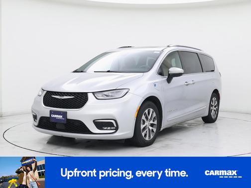 Silver 2023 Chrysler Pacifica Hybrid Pinnacle