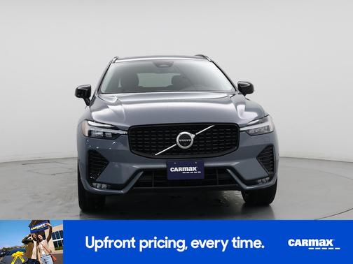 2023 Volvo XC60 B5 Plus Dark Theme