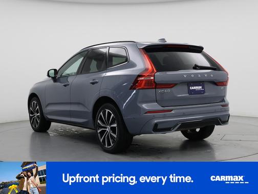 2023 Volvo XC60 B5 Plus Dark Theme