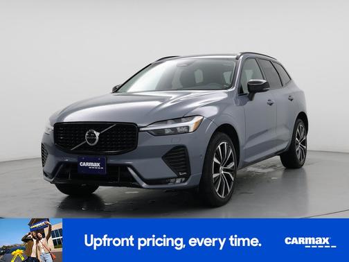 2023 Volvo XC60 B5 Plus Dark Theme