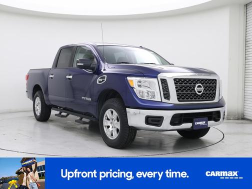 2017 Nissan Titan SV