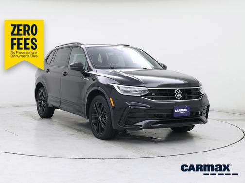 Black 2022 Volkswagen Tiguan SE R-Line Black