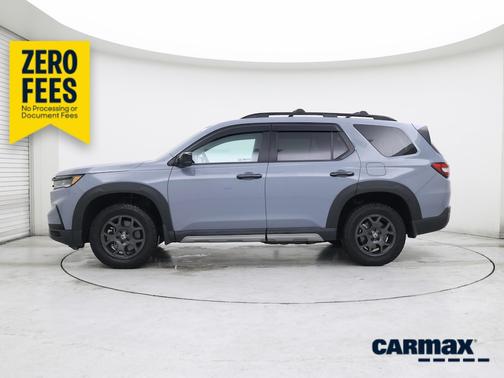 Gray 2023 Honda Pilot Trailsport