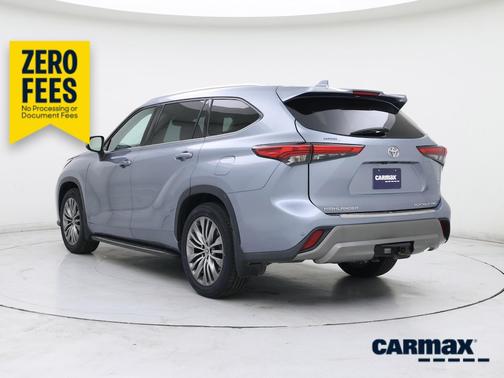 Blue 2021 Toyota Highlander Platinum