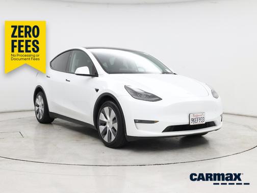 White 2023 Tesla Model Y Long Range