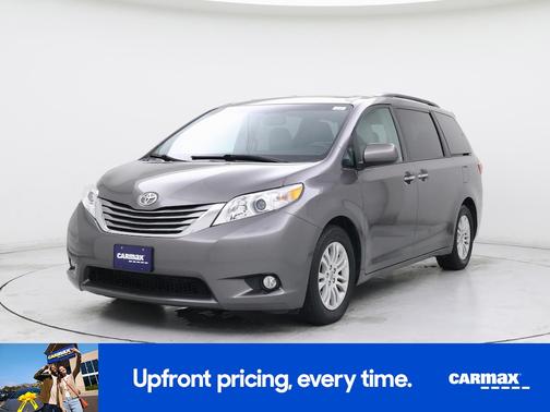 Silver 2015 Toyota Sienna XLE