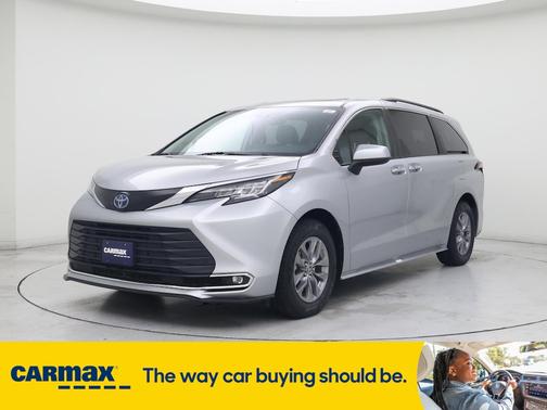 2022 Toyota Sienna XLE