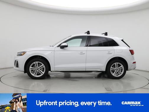 White 2024 Audi Q5 S-Line Premium Plus