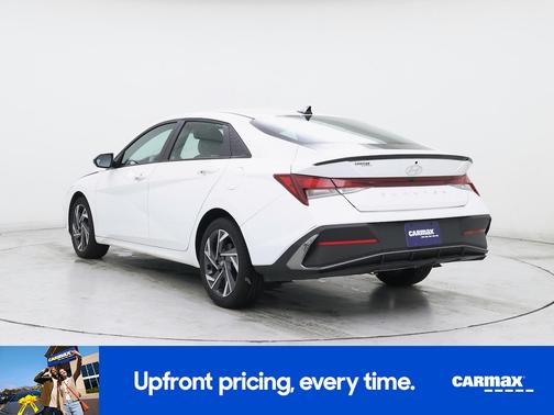 White 2025 Hyundai ELANTRA SEL Sport