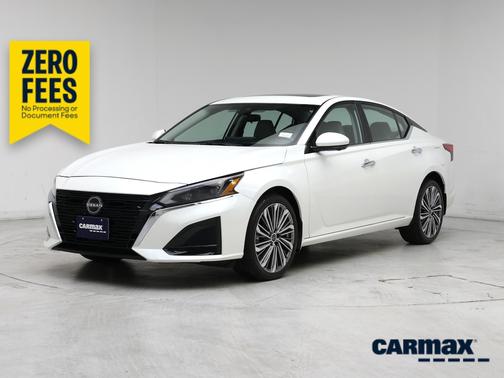 White 2024 Nissan Altima SL