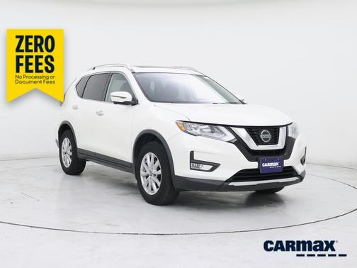 White 2018 Nissan Rogue SV