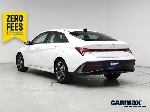 White 2025 Hyundai ELANTRA SEL Convenience