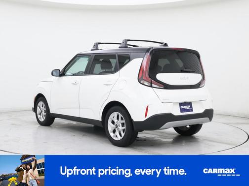 White 2025 Kia Soul S